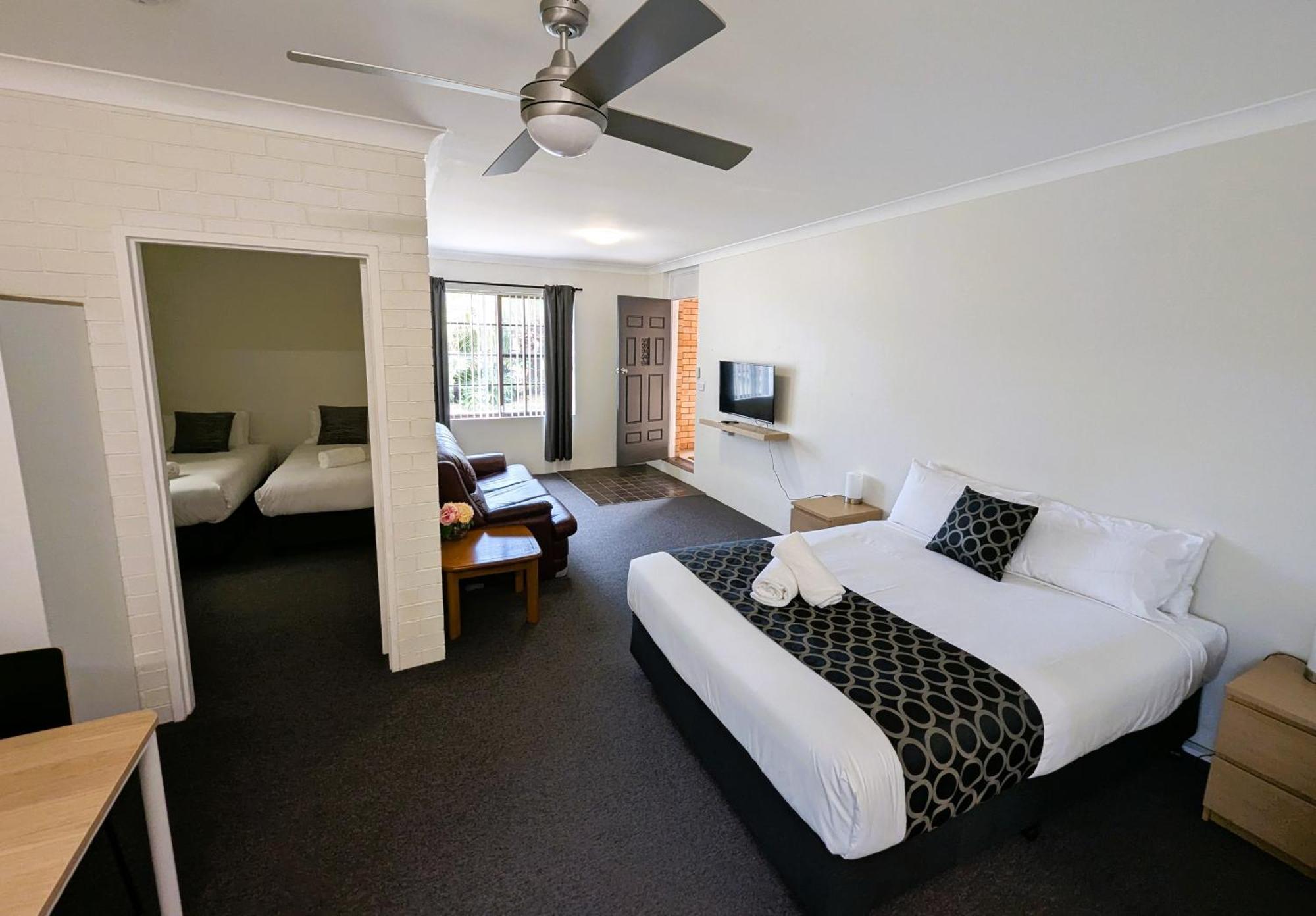 Bella Villa Motor Inn Форстер Экстерьер фото